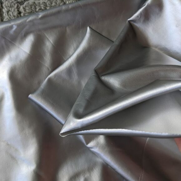 HUE Metallic silver leggings pants size Small @L1 - Picture 4 of 10